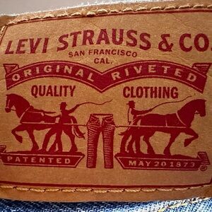 Levi women’s wide leg jeans